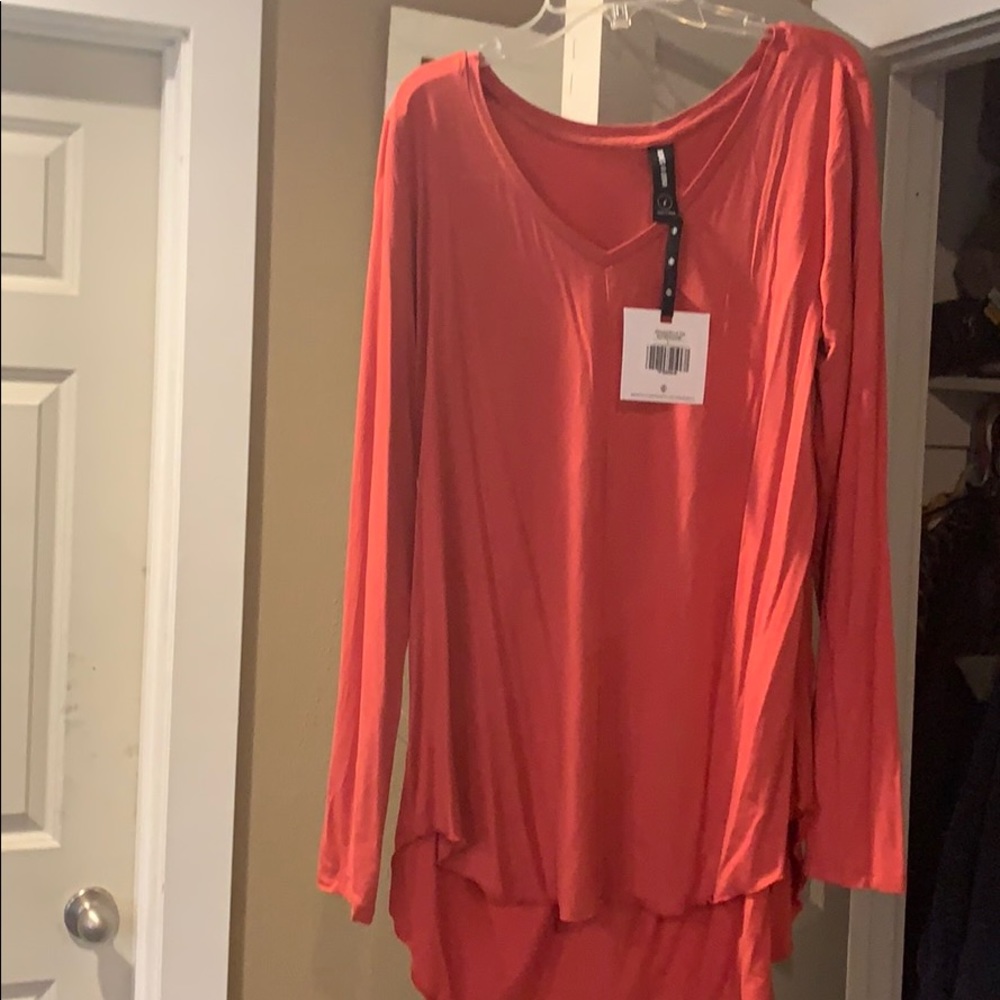 NWT ANGES AND DORA HIGH/low top